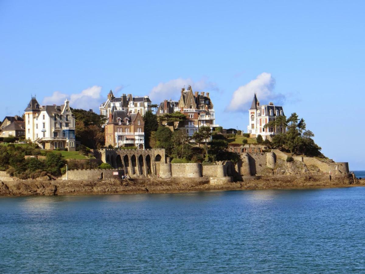 Jacques Melchior Meuble De Tourisme 3 Etoiles Intra Muros Saint-Malo Eksteriør bilde